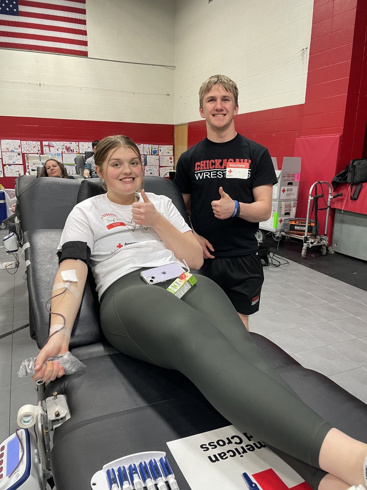 TV students at blood drive